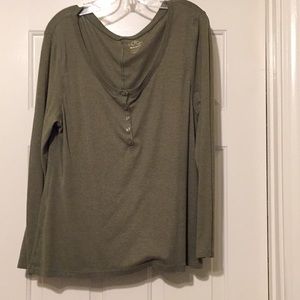 Long sleeve tee